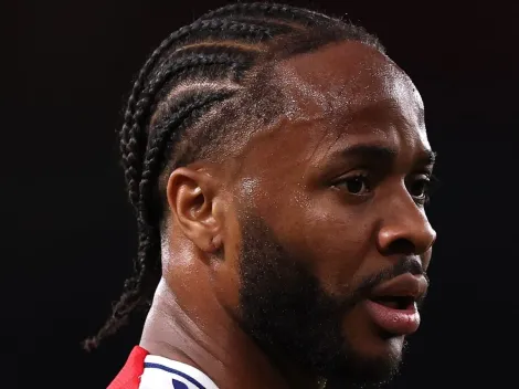 Chelsea quer rescindir contrato de Sterling