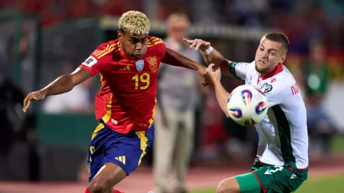 Apesar do bom desempenho de Lamine Yamal, o jovem atacante deixou o campo com dores, aumentando a cautela em relação à sua condição física. Foto: Divulgação /Twitter Seleção Espanhola