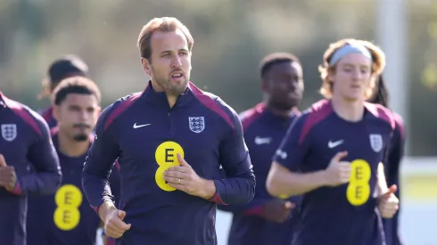 Harry Kane durante treinamento na seleção inglesa (Foto: Carl Recine/Getty Images)