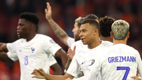 A atual vice-campeã do mundo encara a Ucrânia em Breslávia na abertura das Eliminatórias, liderada por Mbappé e cercada de expectativas. (Photo by Dean Mouhtaropoulos/Getty Images)