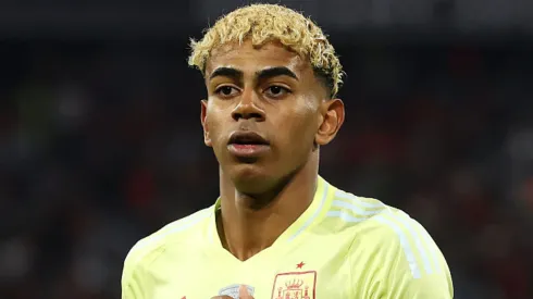 Lamine Yamal em ação pela Espanha.