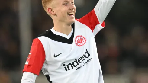 Hugo Larsson em jogo do Eintracht Frankfurt. Foto: Stuart Franklin