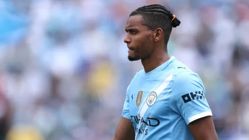 Manchester City emprestou Akanji para a Inter de Milão