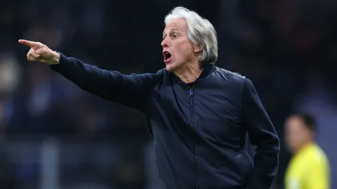 Otávio deixa o Al‑Nassr após ser afastado por Jorge Jesus. Foto: Abdullah Ahmed/Getty Images