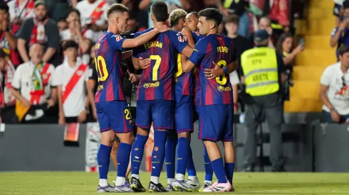 Jogadores do Barcelona no duelo contra o Rayo Vallecano (Foto: Angel Martinez/Getty Images)