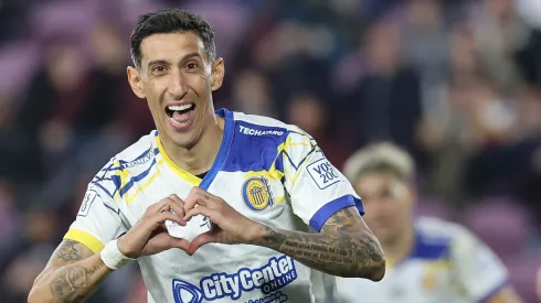 Di María em ação pelo Rosário Central.