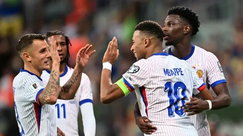 Jogadores da França comemorando gol. Foto: Mateusz Slodkowski/Getty Images