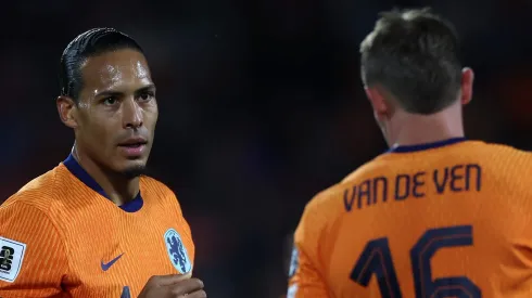 Real Madrid é informado que terá de pagar R$ 506 milhões por Van de Ven, do Tottenham e da Seleção Holandesa. (Photo by Dean Mouhtaropoulos/Getty Images)