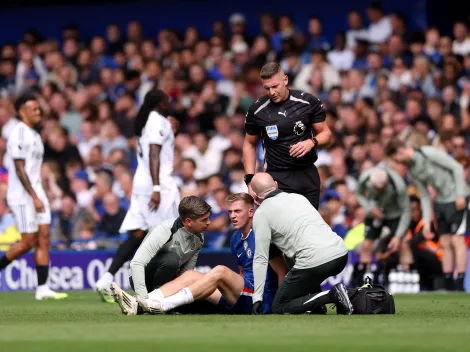 Liam Delap sofre grave lesão no Chelsea e desfalca equipe por dez semanas