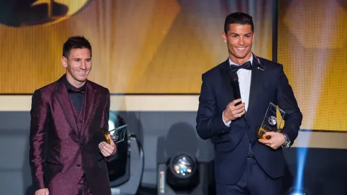 Messi e Cristiano Ronaldo na premiação do Bola de Ouro. Foto: Philipp Schmidli/Getty Images