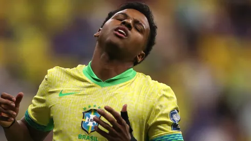 Rodrygo cava a própria cova no Real Madrid e pode ficar de fora da próxima Copa do Mundo.  (Photo by Wagner Meier/Getty Images)