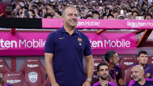 Hansi Flick comandando o barcelona. Foto: Paul Miller/Getty Images