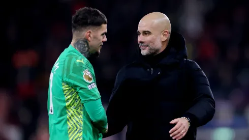 Ederson e Guardiola pelo Manchester City. Foto: Michael Steele/Getty Images
