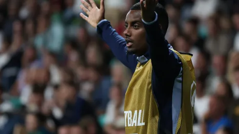 Isak, do Liverpool – Photo by Timothy Rogers/Getty Images