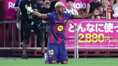 Lamine Yamal durante jogo amistoso contra o Vissel Kobe (Foto: Paul Miller/Getty Images)