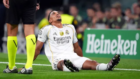 Alexander-Arnold se lesiona no Real Madrid.