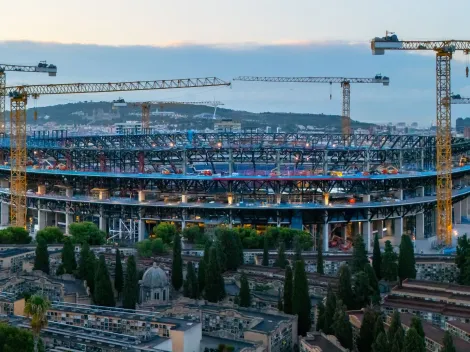 Barcelona se depara com aviso da prefeitura sobre volta ao Camp Nou