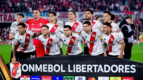 Jogadores do River Plate pousando para foto antes do jogo pela Libertadores. Foto: Marcelo Endelli/Getty Images