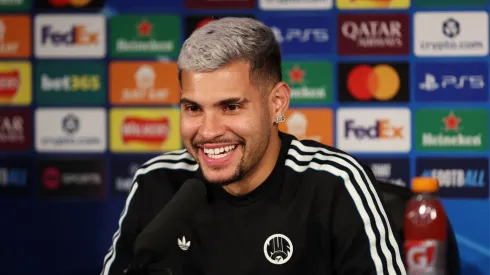 Newcastle x Barcelona: Bruno Guimarães em entrevista pré-jogo