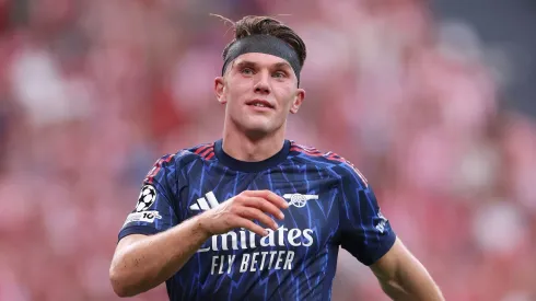 Thierry Henry criticou duramente Viktor Gyokeres após um desempenho apagado contra o Athletic Club. (Photo by Ion Alcoba Beitia/Getty Images)