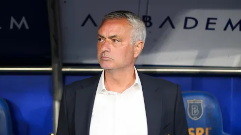 Mourinho deve ser o novo treinador do Benfica. Foto: Ahmad Mora/Getty Images