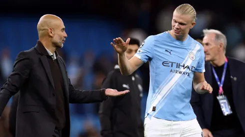 Desde sua estreia pelo RB Salzburg até seu papel decisivo no Manchester City, Haaland tem acumulado recordes impressionantes e se firmado como referência ofensiva no futebol europeu. (Photo by Dan Istitene/Getty Images)