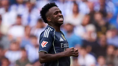 Xabi Alonso colocará Vini Jr para disputar posição com Rodrygo no Real Madrid. (Photo by Juan Manuel Serrano Arce/Getty Images)