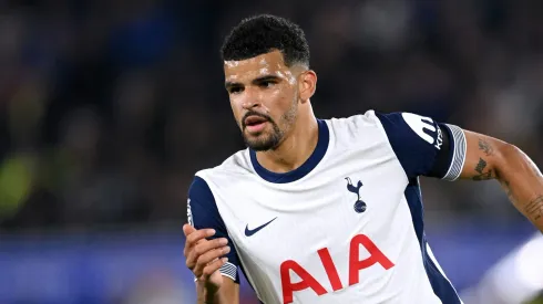 A pressão sobre Dominic Solanke aumenta no Tottenham, que segue lidando com desfalques no ataque. (Photo by Michael Regan/Getty Images)