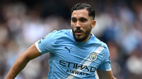 Entre desfalques e possíveis retornos, Guardiola busca equilíbrio em meio ao calendário apertado. (Photo by Shaun Botterill/Getty Images)