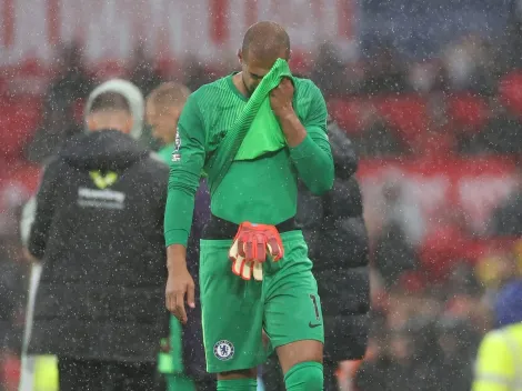 Robert Sanchez pede desculpas após expulsão em Manchester United X Chelsea