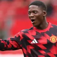 Kobbie Mainoo entra na lista de alvos de contratação de Juventus e Roma