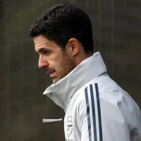 Adebayor compara situação de Arteta no Arsenal com a de Guardiola no Barcelona: “Problemático”