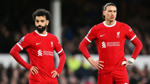 Darwin Núñez e Salah em ação pelo Liverpool.
