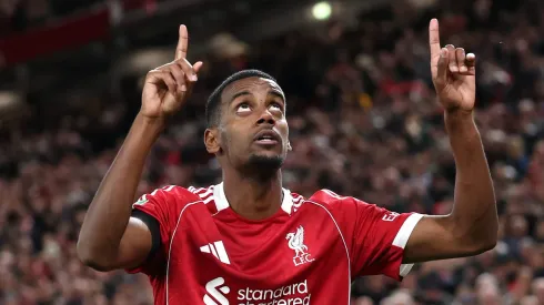 Liverpool classifica na Copa da Liga Inglesa com primeiro gol de Isak. (Photo by Stu Forster/Getty Images)