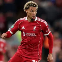 Arne Slot é bastante critico a Hugo Ekitiké após expulsão em jogo do Liverpool na FA Cup