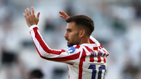 Baena durante jogo de pré-temporada contra o Newcastle (Foto: George Wood/Getty Images)
