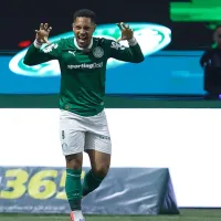 Jornal espanhol destaca Ancelotti em Palmeiras x River Plate e elogia Vitor Roque: “É a arma mais perigosa”