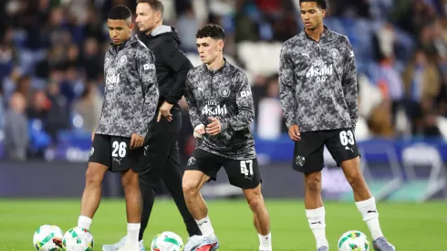 Divine Mukasa e Savinho e Foden foram os destaques do City. (Photo by Matt McNulty/Getty Images)