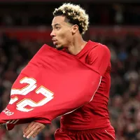 Liverpool sinaliza multa após expulsão de Ekitiké em jogo da Copa da Liga Inglesa