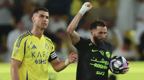 Cristiano Ronaldo, do Al-Nassr (esquerda) e Benzema, do Al-Ittihad (direita) (Foto: Yasser Bakhsh/Getty Images)