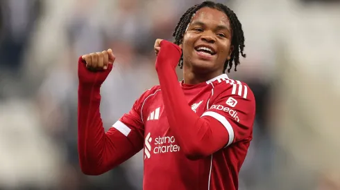 Rio Ngumoha assina contrato profissional com o Liverpool. Foto: George Wood/Getty Images