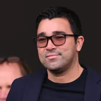 Diretor do Barcelona, Deco se encontra com Rafael Belinho, jovem atacante brasileiro