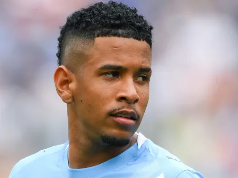 Manchester City encaminha renovação com Savinho após propostas do Tottenham