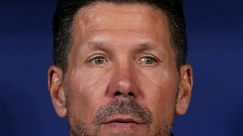 O Metropolitano se prepara para um confronto crucial entre Atlético e Real Madrid. Enquanto Simeone busca uma vitória para reacender os sonhos de título, Xabi Alonso mantém sua equipe invicta. (Photo by Angel Martinez/Getty Images)