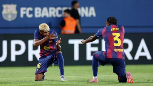 Lamine Yamal e Balde comemoram gol do Barcelona