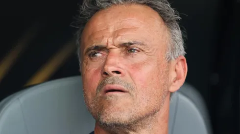 PSG vence Auxerre, mas lesões de Kvaratskhelia e Vitinha preocupam. (Photo by Alex Grimm/Getty Images)