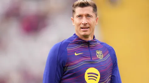 Lewandowski em ação pelo Barcelona. (Photo by Alex Caparros/Getty Images)