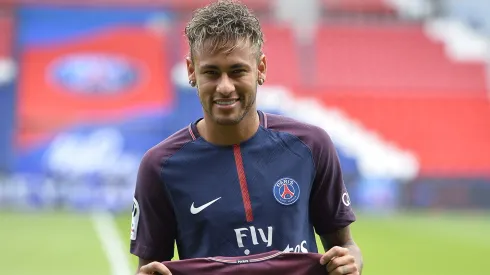 Barcelona X PSG: Relembre como foi a transferência de Neymar para o clube francês. (Photo by Aurelien Meunier/Getty Images)