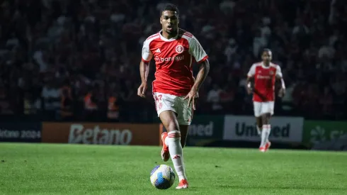 Gustavo Prado, atacante do Internacional.