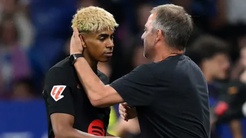 Lamine Yamal e Hansi Flick, treinador do Barcelona (Foto: David Ramos/Getty Images)